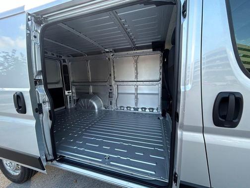 2025 RAM ProMaster 2500 Base