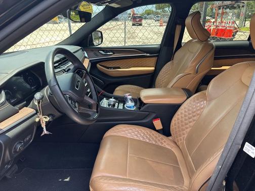 2023 Jeep Grand Cherokee L Summit