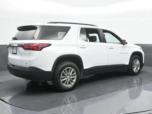 2022 Chevrolet Traverse LT Leather