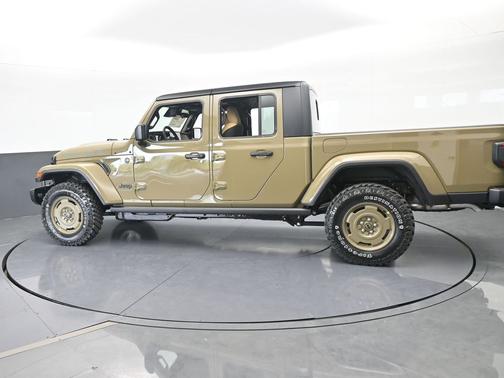 41 2026 Jeep Gladiator Willys 41