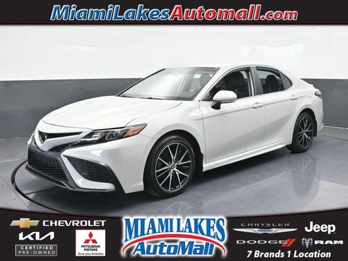 2022 Toyota Camry SE