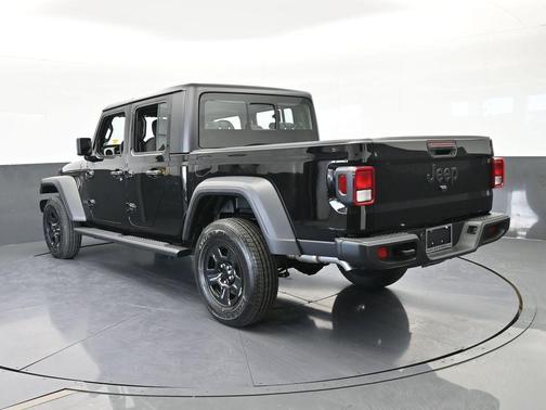 2026 Jeep Gladiator Sport