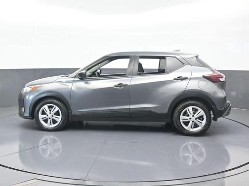 2022 Nissan Kicks S