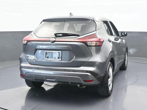 2022 Nissan Kicks S