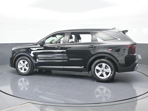 2025 Kia Sorento LX
