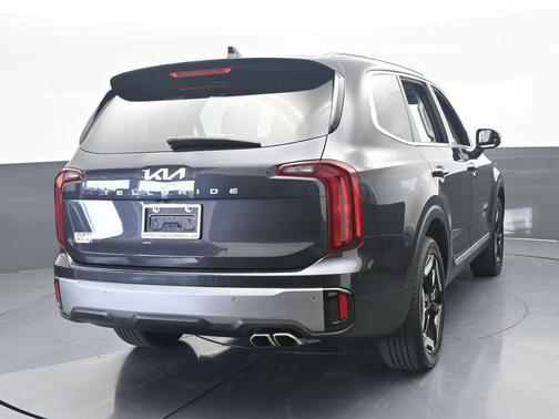 Metal 2025 Kia Telluride S