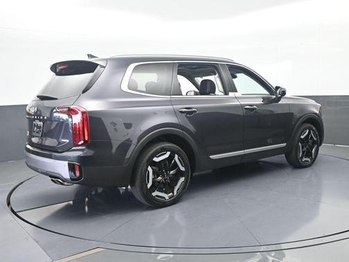 Metal 2025 Kia Telluride S