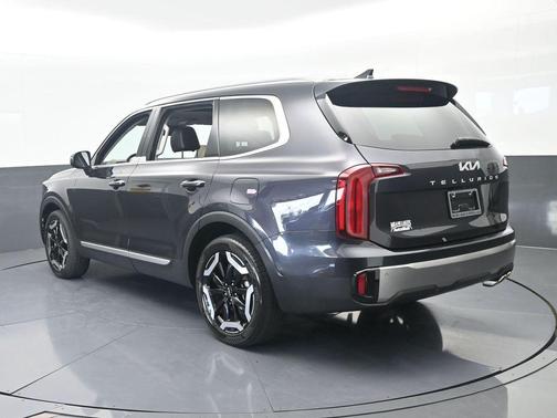 Metal 2025 Kia Telluride S