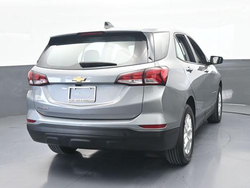 Sterling Gray Metallic 2024 Chevrolet Equinox LS
