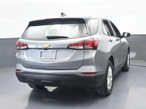 Sterling Gray Metallic 2024 Chevrolet Equinox LS