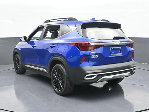 2022 Kia Seltos Nightfall