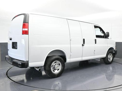 2025 Chevrolet Express 2500 Work Van