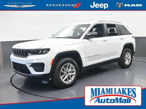 Bright White Clearcoat 2026 Jeep Grand Cherokee Laredo X