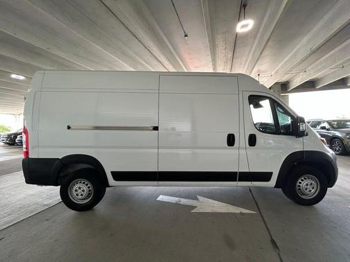 Bright White Clearcoat 2024 RAM ProMaster 2500 High Roof