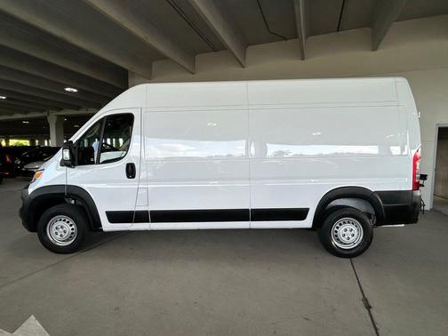 Bright White Clearcoat 2024 RAM ProMaster 2500 High Roof