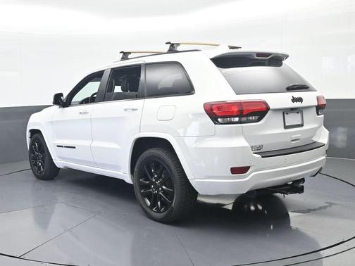 Bright White Clearcoat 2018 Jeep Grand Cherokee Altitude