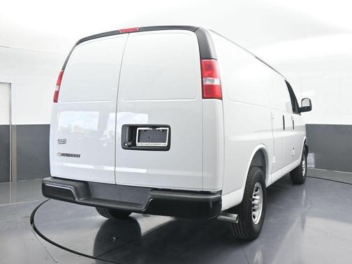 2025 Chevrolet Express 2500 Work Van