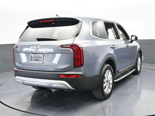 2022 Kia Telluride LX