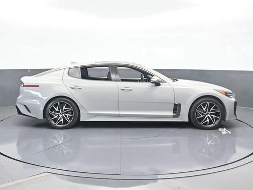2022 Kia Stinger GT-Line