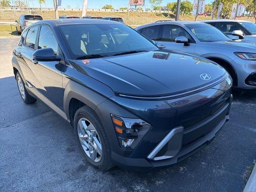 2024 Hyundai KONA SE