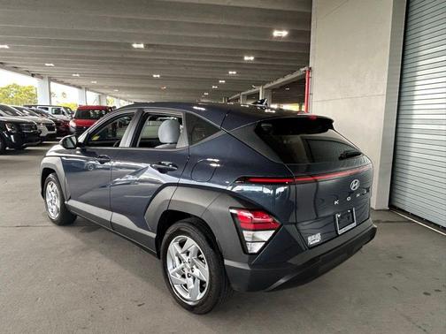 2024 Hyundai KONA SE