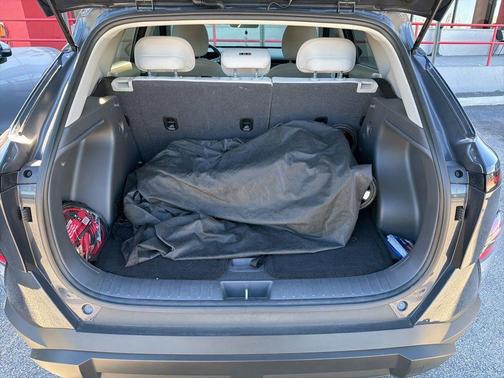 2024 Hyundai KONA SE