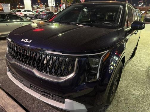 2025 Kia Carnival LXS