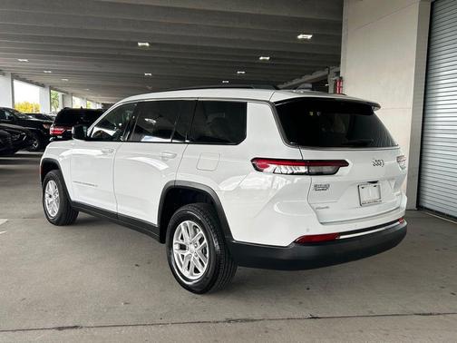 Bright White Clearcoat 2025 Jeep Grand Cherokee L Laredo