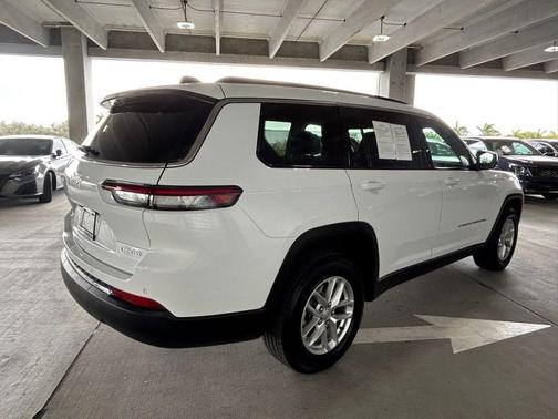 Bright White Clearcoat 2025 Jeep Grand Cherokee L Laredo