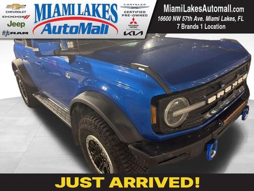 Blue Metallic 2022 Ford Bronco Outer Banks