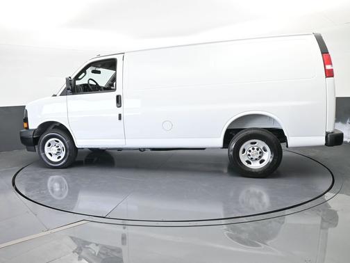 Summit White 2025 Chevrolet Express 2500 Work Van