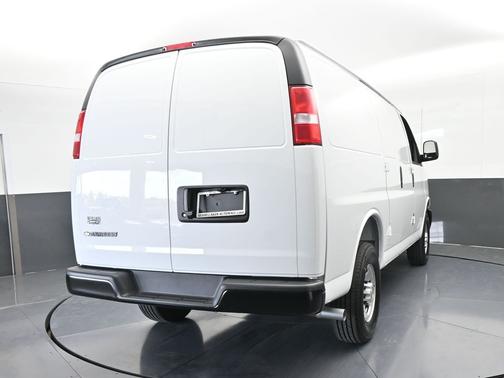 Summit White 2025 Chevrolet Express 2500 Work Van