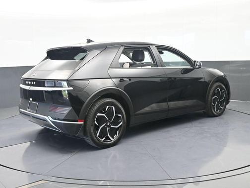 Black 2024 Hyundai IONIQ 5 SEL