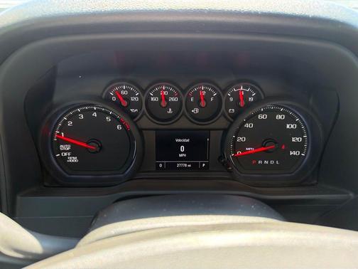 Black 2025 Chevrolet Silverado 1500 Custom