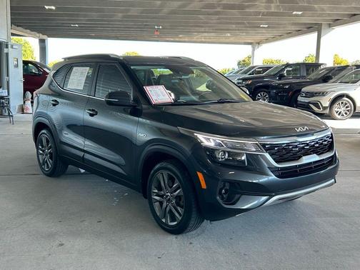 2022 Kia Seltos S