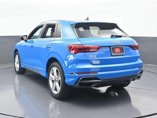 2022 Audi Q3 45 S line Premium