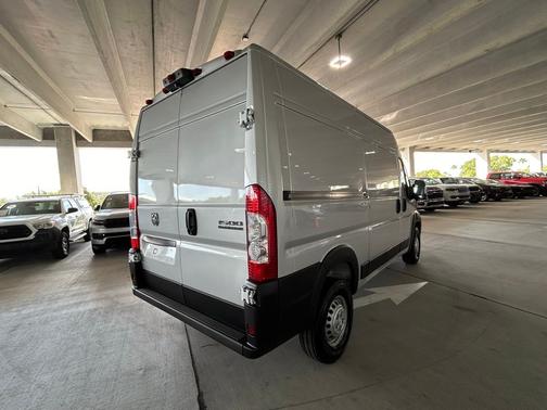 Bright Silver Clearcoat Metallic 2025 RAM ProMaster 1500 Base
