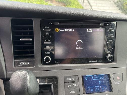 2020 Toyota Sienna LE