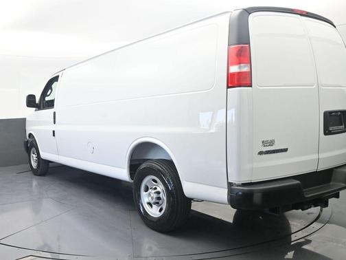 Summit White 2026 Chevrolet Express 2500 Work Van