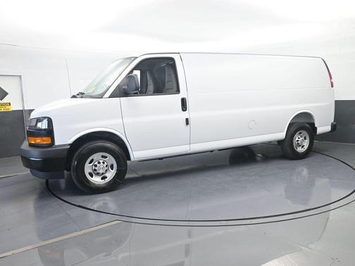 Summit White 2026 Chevrolet Express 2500 Work Van