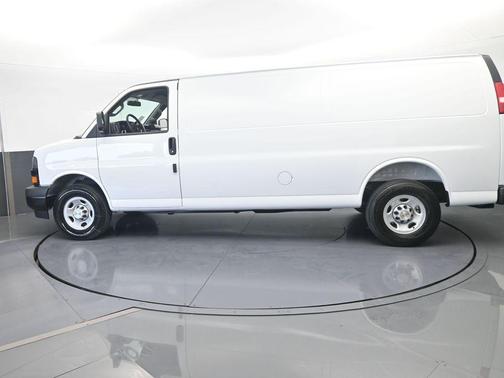 Summit White 2026 Chevrolet Express 2500 Work Van