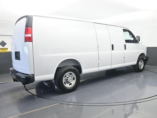Summit White 2026 Chevrolet Express 2500 Work Van