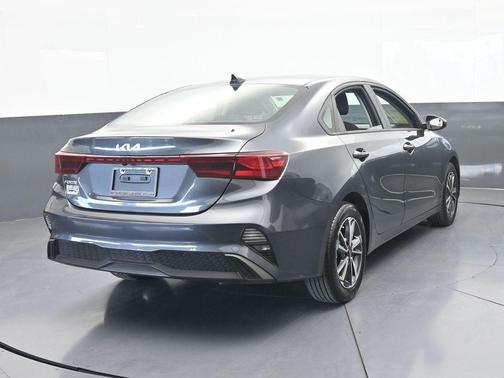 Gravity Gray 2024 Kia Forte LXS
