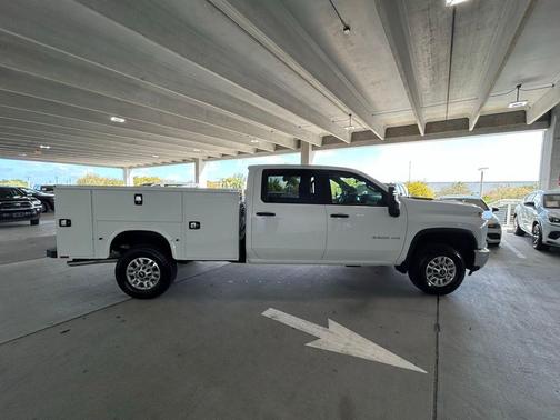 Summit White 2026 Chevrolet Silverado 2500 WT
