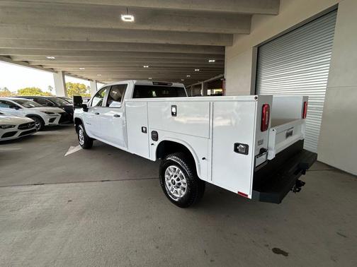 Summit White 2026 Chevrolet Silverado 2500 WT