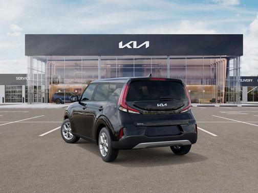 Fusion Orange 2025 Kia Soul LX