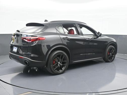 2019 Alfa Romeo Stelvio Base