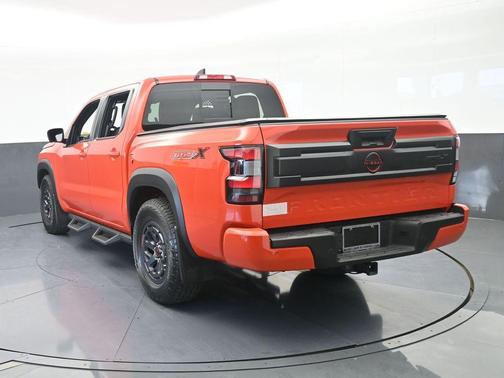 Afterburn Orang 2025 Nissan Frontier PRO-X