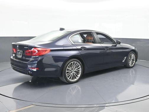 2020 BMW 530 i