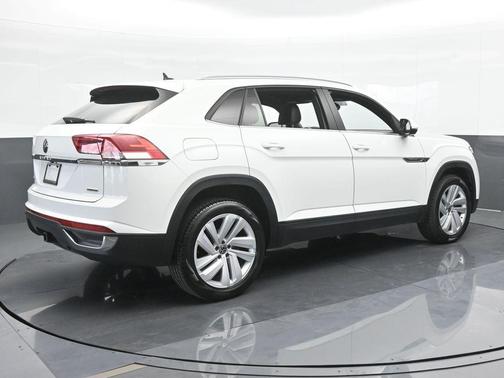 2022 Volkswagen Atlas Cross Sport 3.6L V6 SE w/Technology